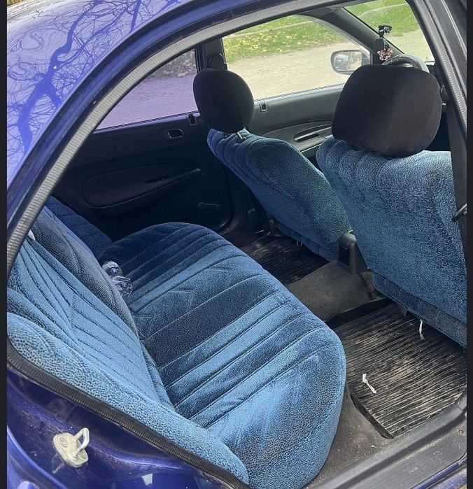 Продам Mazda 323 1995р