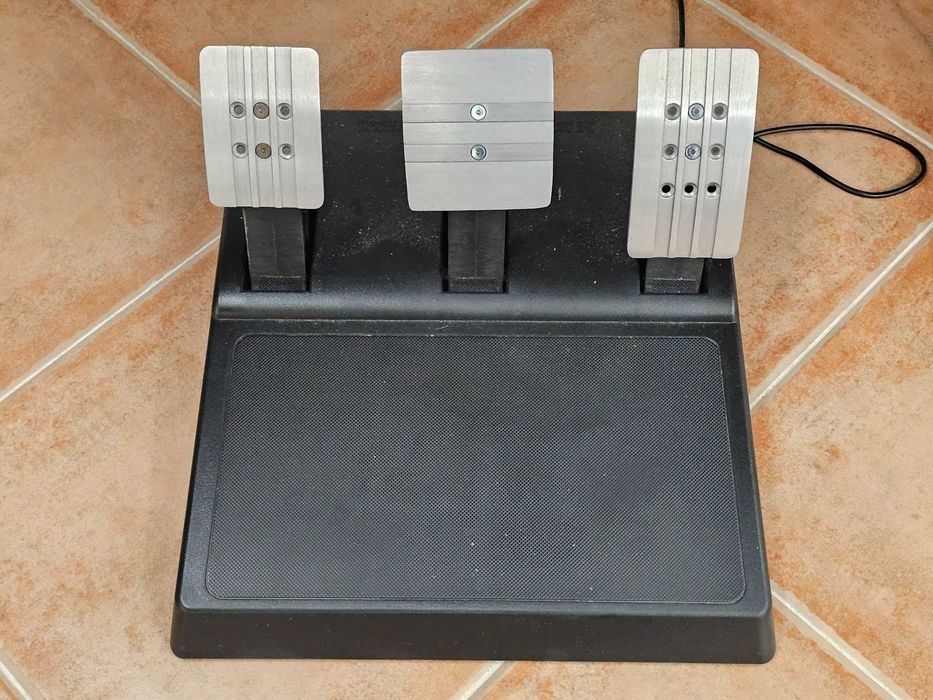 Volante Thrustmaster T300 + T3PA + TH8A + TSSH + TM SIM HUB + Add-ons