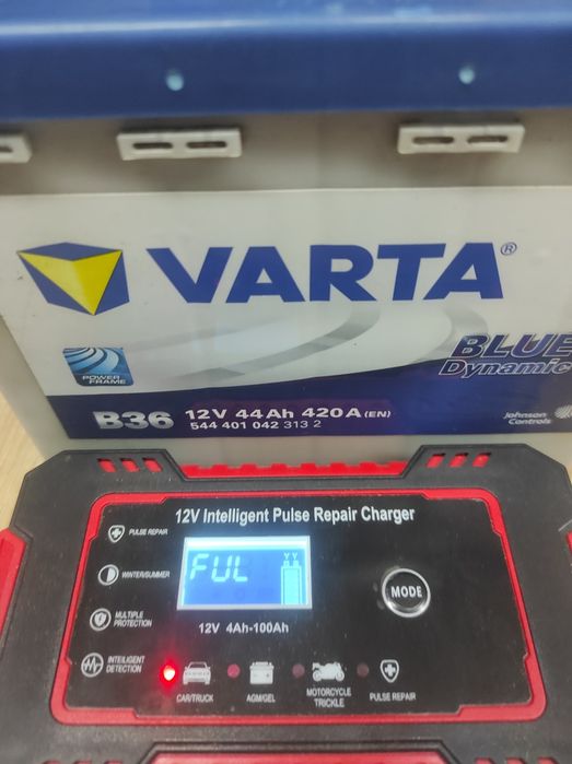 Продам акумулятор АКБ 12V 44Ah 420A.