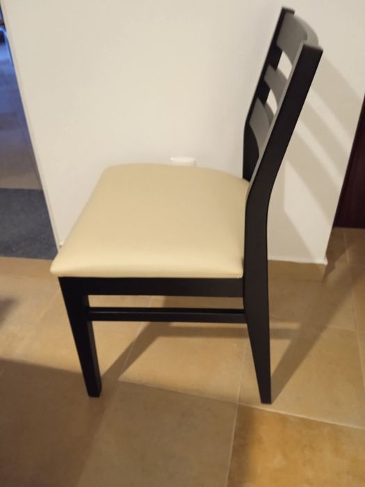 Conjunto Mesa com 4 Cadeiras