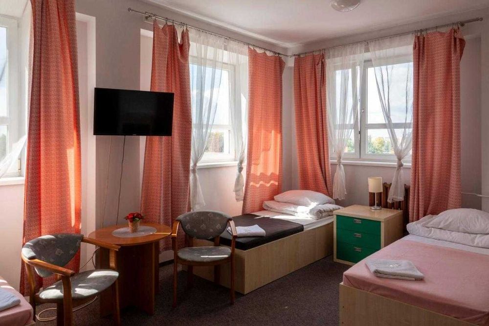 Лучшие Общежития и Хостелы Киева Есть места ! Метро Берестейская