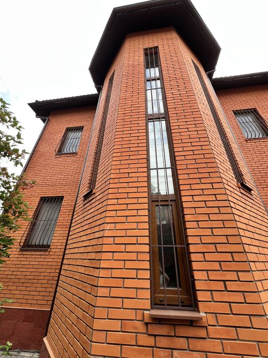 Капитальный дом у моря в курортном районе ОДЕССЫ!