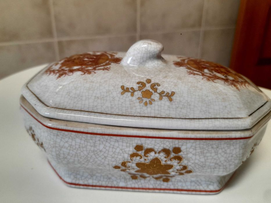 Pequena terrina decorativa