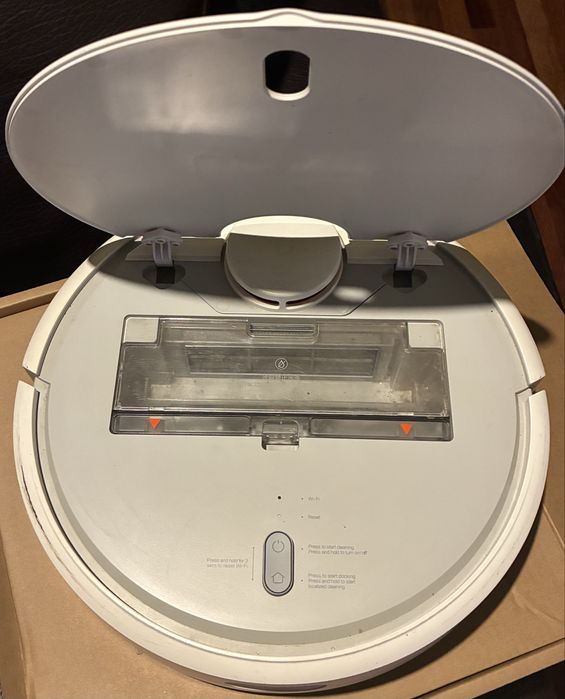Mi Robot Vacuum usado em bom estado com alguns extras