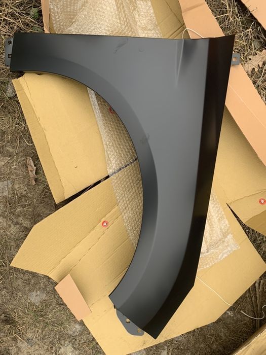 Крило переднє Ford Focus mk3 USA