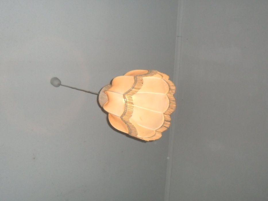 Cadeiras aveludadas  + estrado e colchão /Urgente!