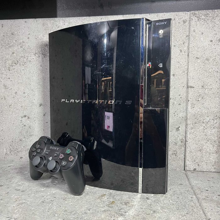 Konsola PlayStation 3 80GB Fat | Klasyk CECHE01 | Kompatybilność PS1 PS2 PS3 | 4 Gry