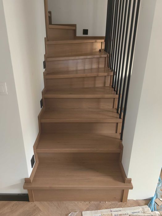 Schody drewniane na beton