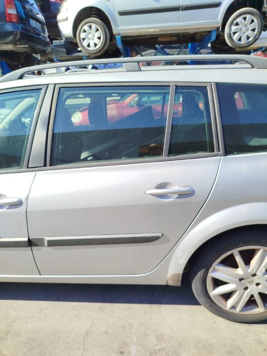 Porta trás esquerda RENAULT Megane II Break (KM0/1_)