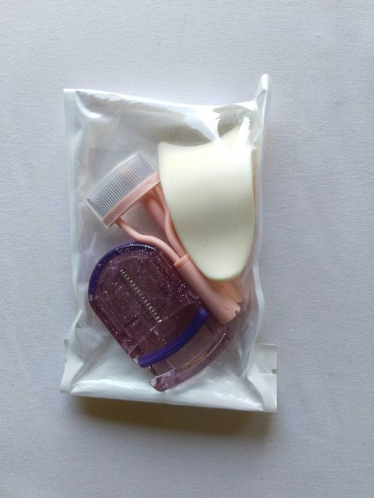 Zalotka, aplikator do rzęs z grzebieniem pęseta