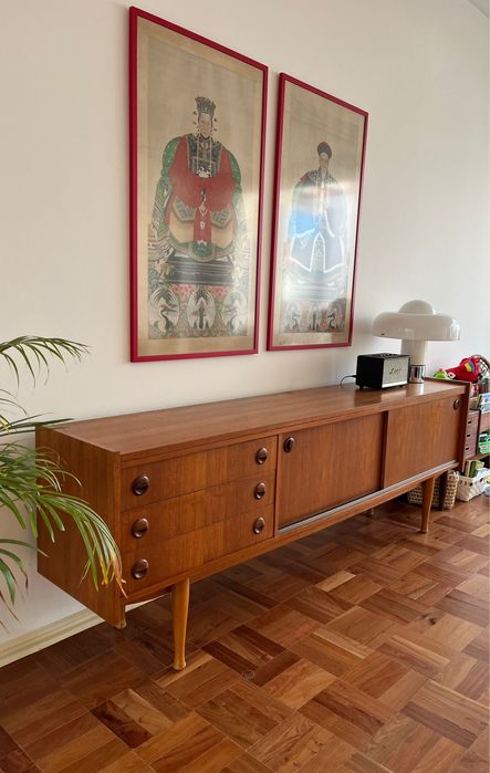 Aparador mid century em teca