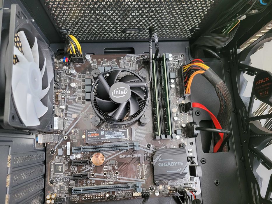 Komputer gamingowy i7 10700, Gigabyte B460M, SSD M.2, DDR4 32GB, W11