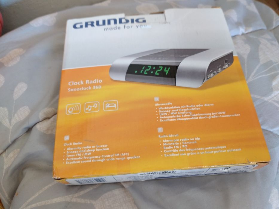 Rádio despertador novo marca Grundig