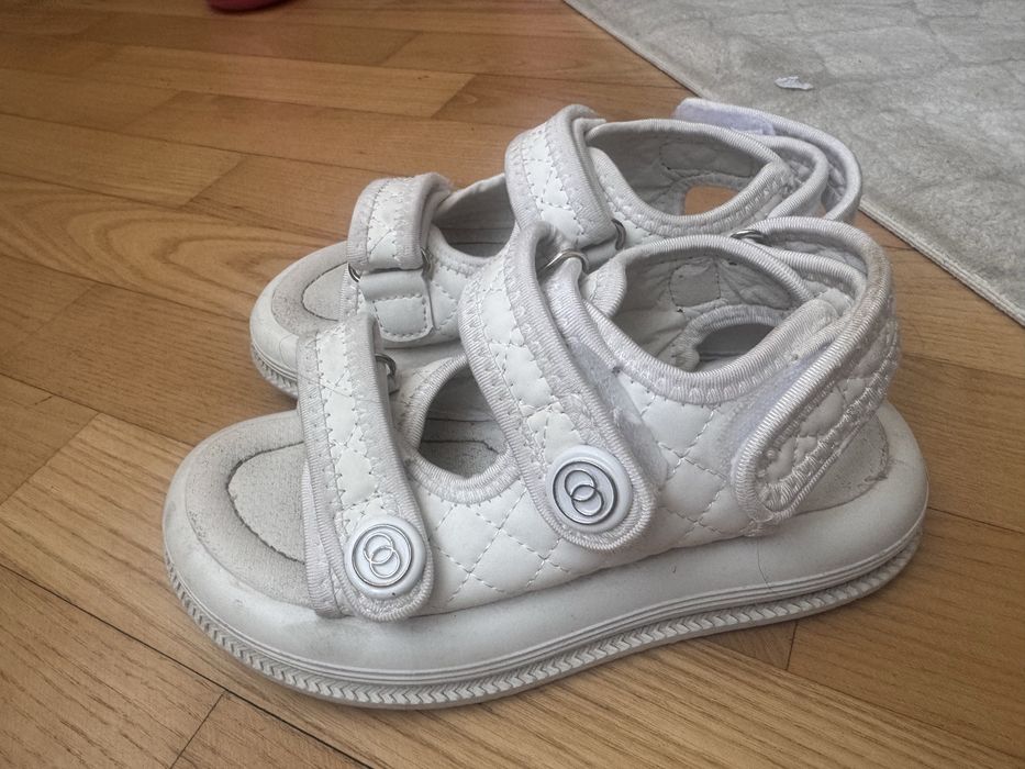 Босоніжки босоножки