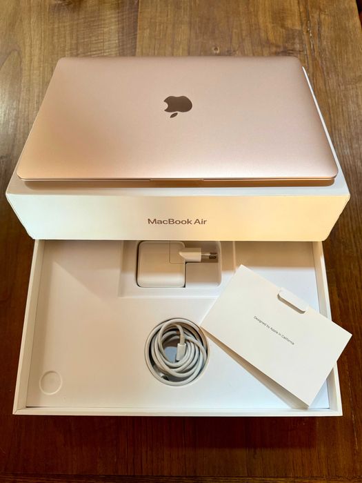 MacBook Air M1 2020 / 256GB SSD64750582728451122