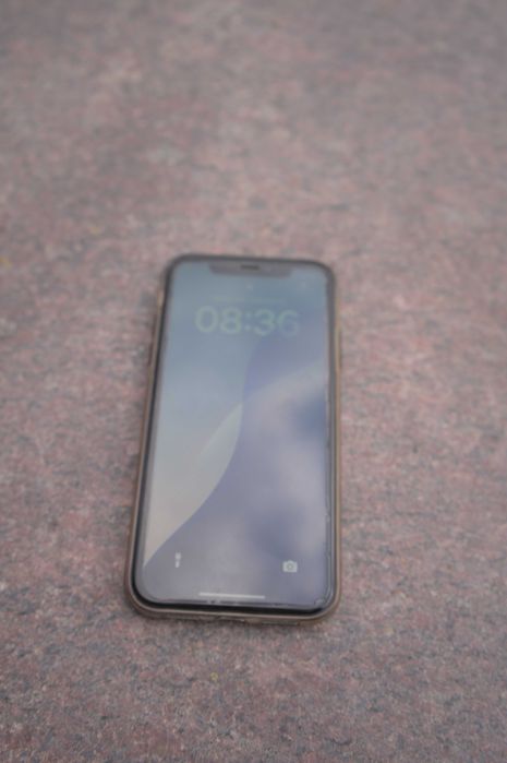 Iphone xr87% Baterii