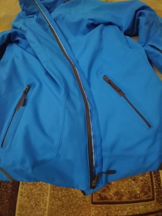 Курточка весна розмір М.
