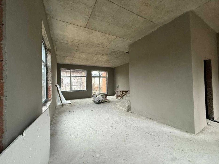 Продаж дуплексу в Брюховичах, вул. Волошкова.Центральні комунікації.