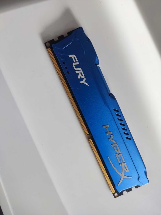 Оперативная память  DDR3 4Гб