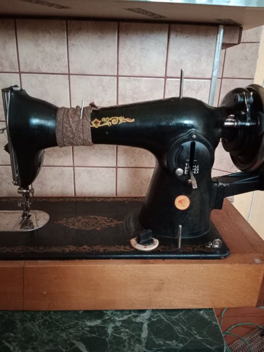 Швейні машинки Singer та Подільськ