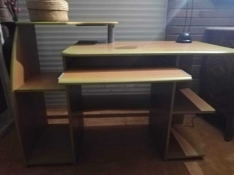 Secretary, Very Good