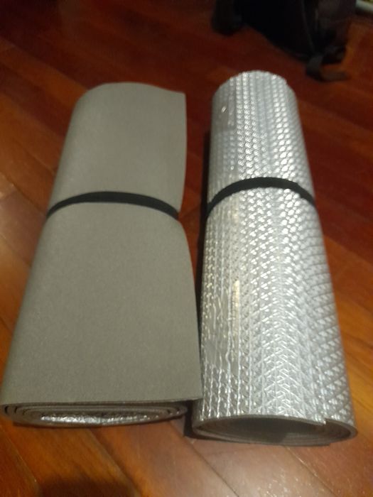 2 colchonetes da Quechua
