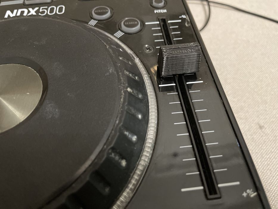 DJ-проигрыватель NUMARK NDX500 у робочому стані (00006)