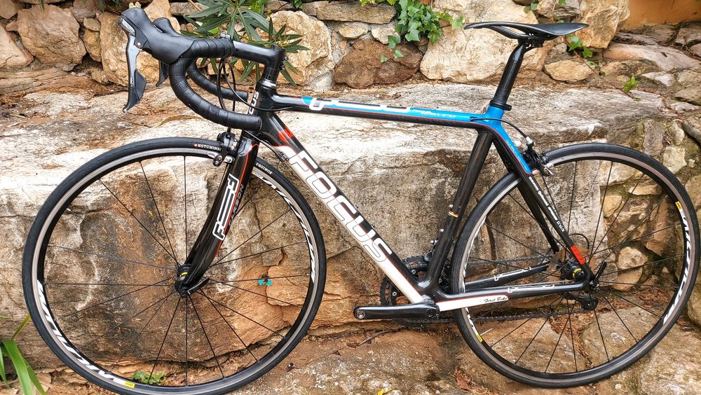 V...Focus  Izalco carbono T52