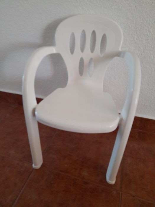 - Cadeira de jardim para criança -
