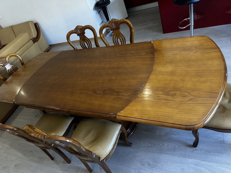 Mesa extensivel para sala com cadeiras