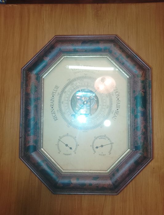 Барометр на стіну