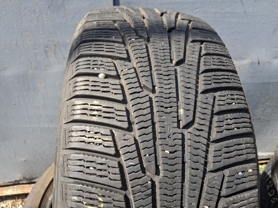 Распаровка 225/50 R17 Nokian Hakkapelita R шини б/у зима 1 шт