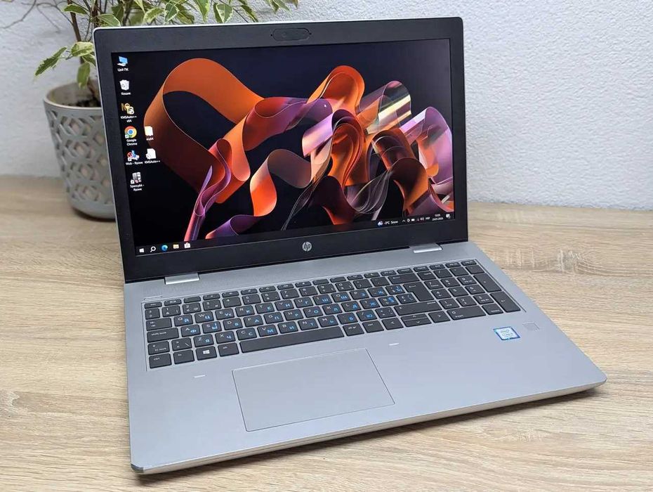 Игровой ноутбук i5-8265U 16GB DDR4/SSD256Gb