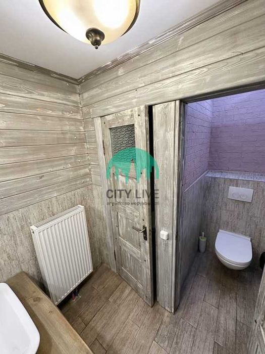 Продаж комерційного приміщення в центральній частині міста(60)