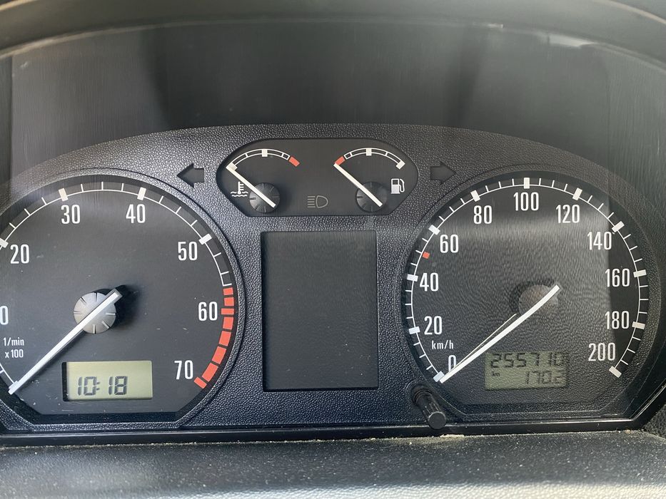 Skoda Fabia Break 1.4 gasolina • Económica • Inspeção até 07/2027