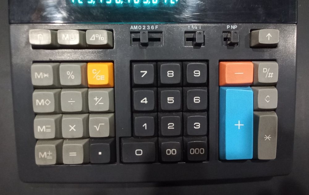 Calculadora de papel Triumph Adler