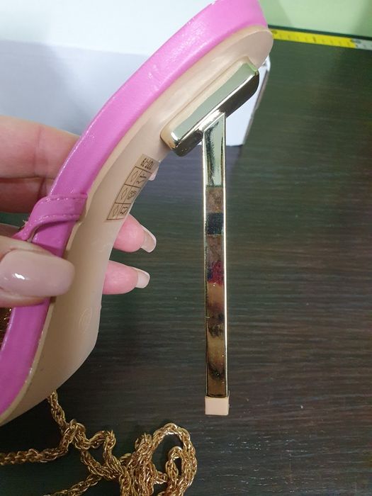 Cudne szpilki zlotorozowe ,wiązane łańcuszkiem  39