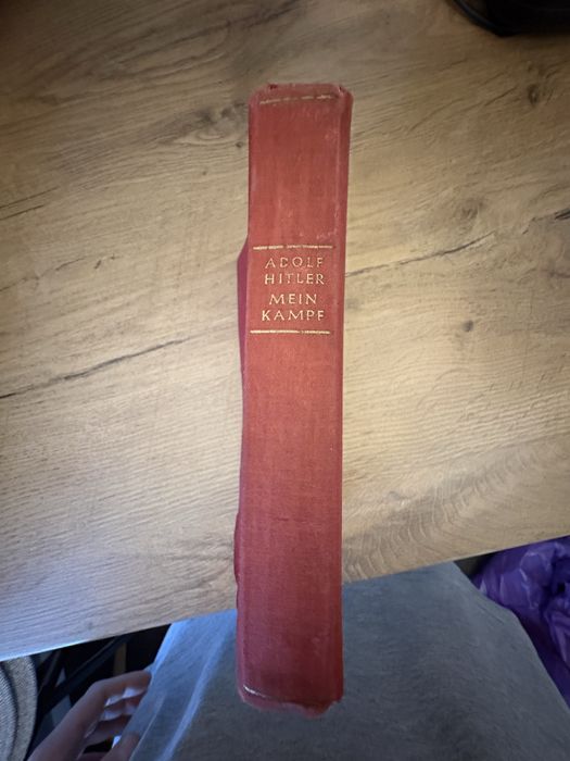 „Mein Kampf” - Adolf Hitler