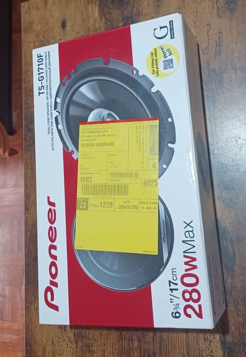 Coluna de som carro nova