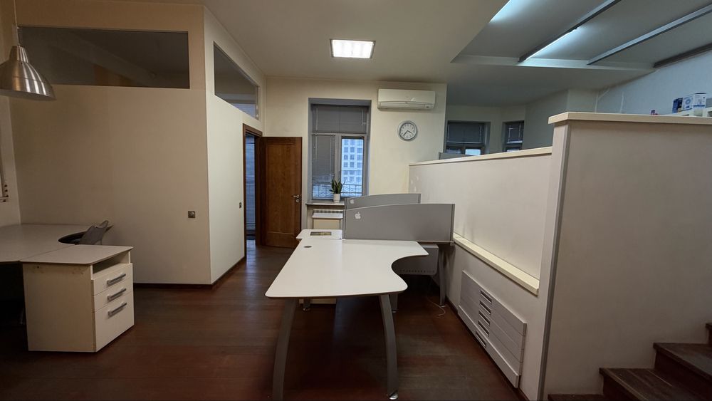 Саксаганського 58,  центр  Київа, представницький офіс