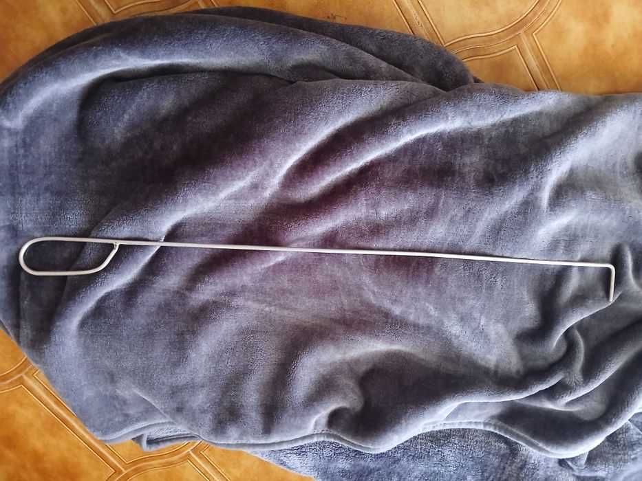 Gancho mandado fazer em inox para puxar as caixas de bolos  pão.