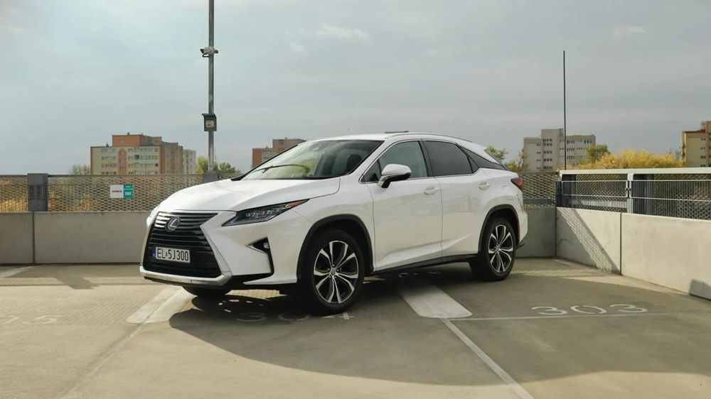 lexus rx biały w Twojej okolicy? Sprawdź kategorię Samochody osobowe