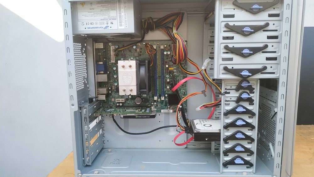 i7 2600k/8Gb/video 2Gb/hdd 300Gb/350W