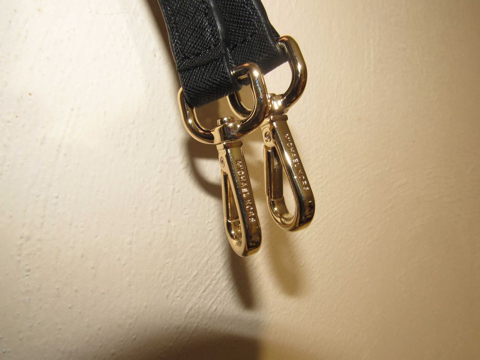 Ремешок от сумочки Michael Kors и подвеска