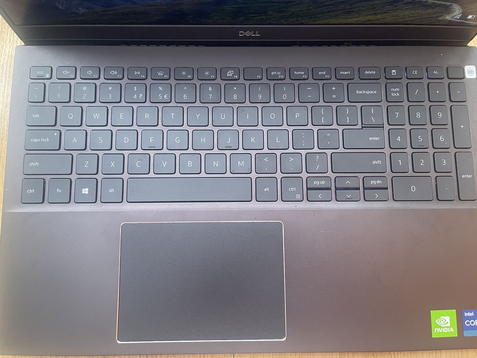 Laptop dell vostro i7 1165G7