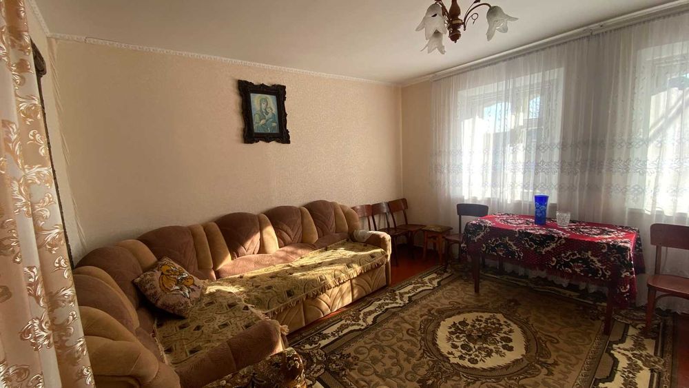 Продається будинок у центрі села Приборівка