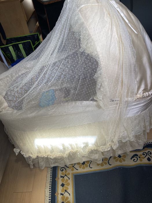 Berço para bébé em verga