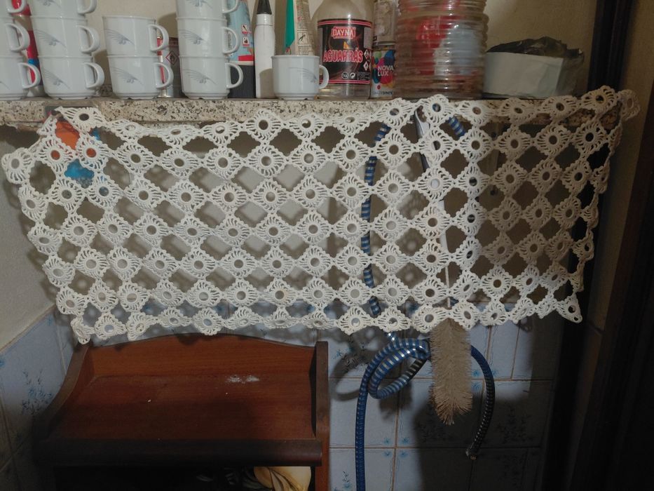 TOALHA ANTIGA pequena de renda em bom estado