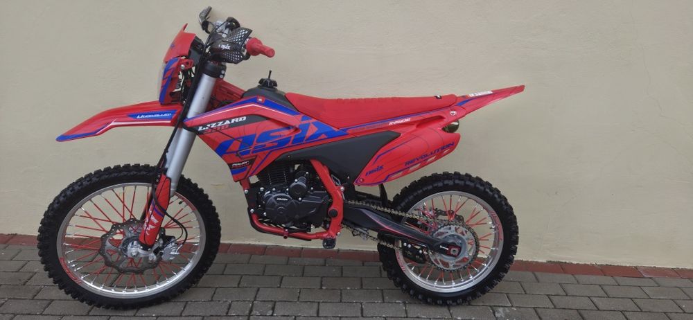 Cros Asix 300 stan bdb