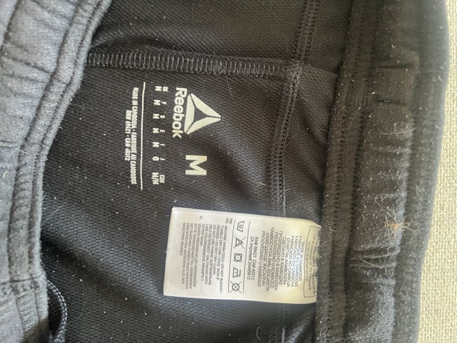 Calções UFC x Reebok (Tamanho M) – Originais